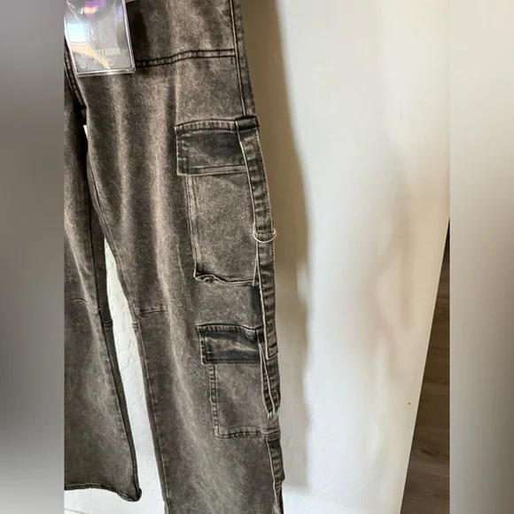 VIP Jeans|Women’s Dark Gray Olive Cargo Pants,deep pockets•••Size 13/31–NWT - Picture 4 of 14